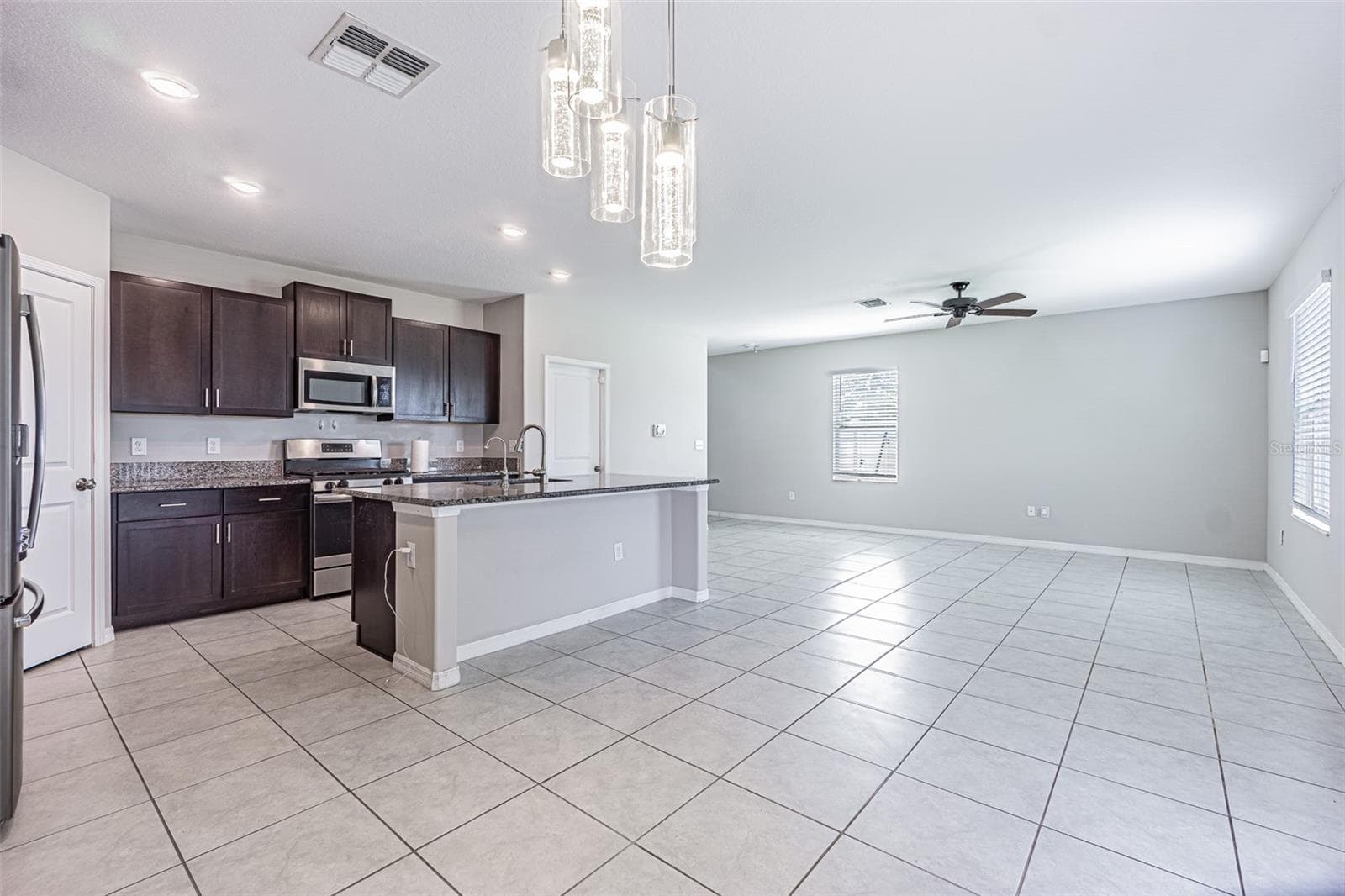 Single Family Residence at 5102 DANDELION ST, APOLLO BEACH, photo 6 of 35
