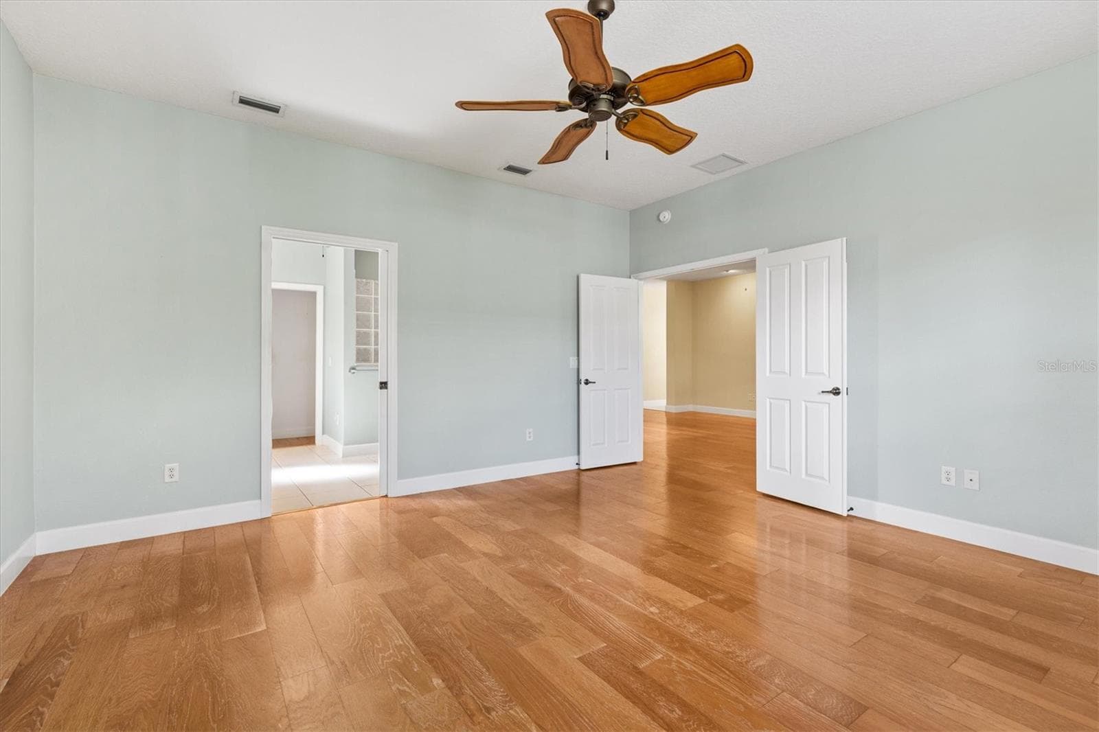 ENGINEERED HARDWOOD FLOORING - 1025 WINNSBORO DR, THE VILLAGES