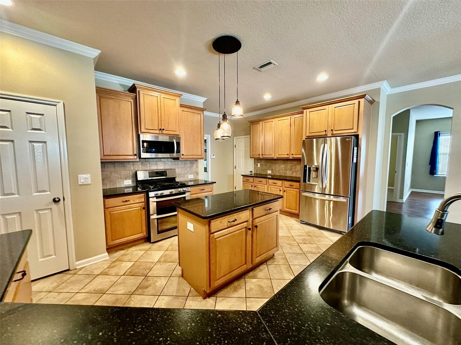 Single Family Residence at 12348 SILTON PEACE DR, RIVERVIEW, photo 3 of 56