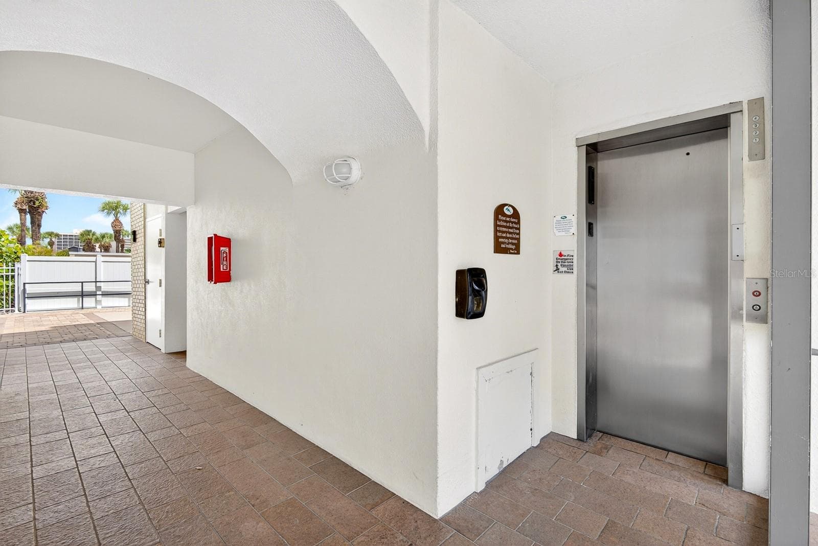 Condominium at 6144 MIDNIGHT PASS RD #4N, SARASOTA, photo 4 of 64