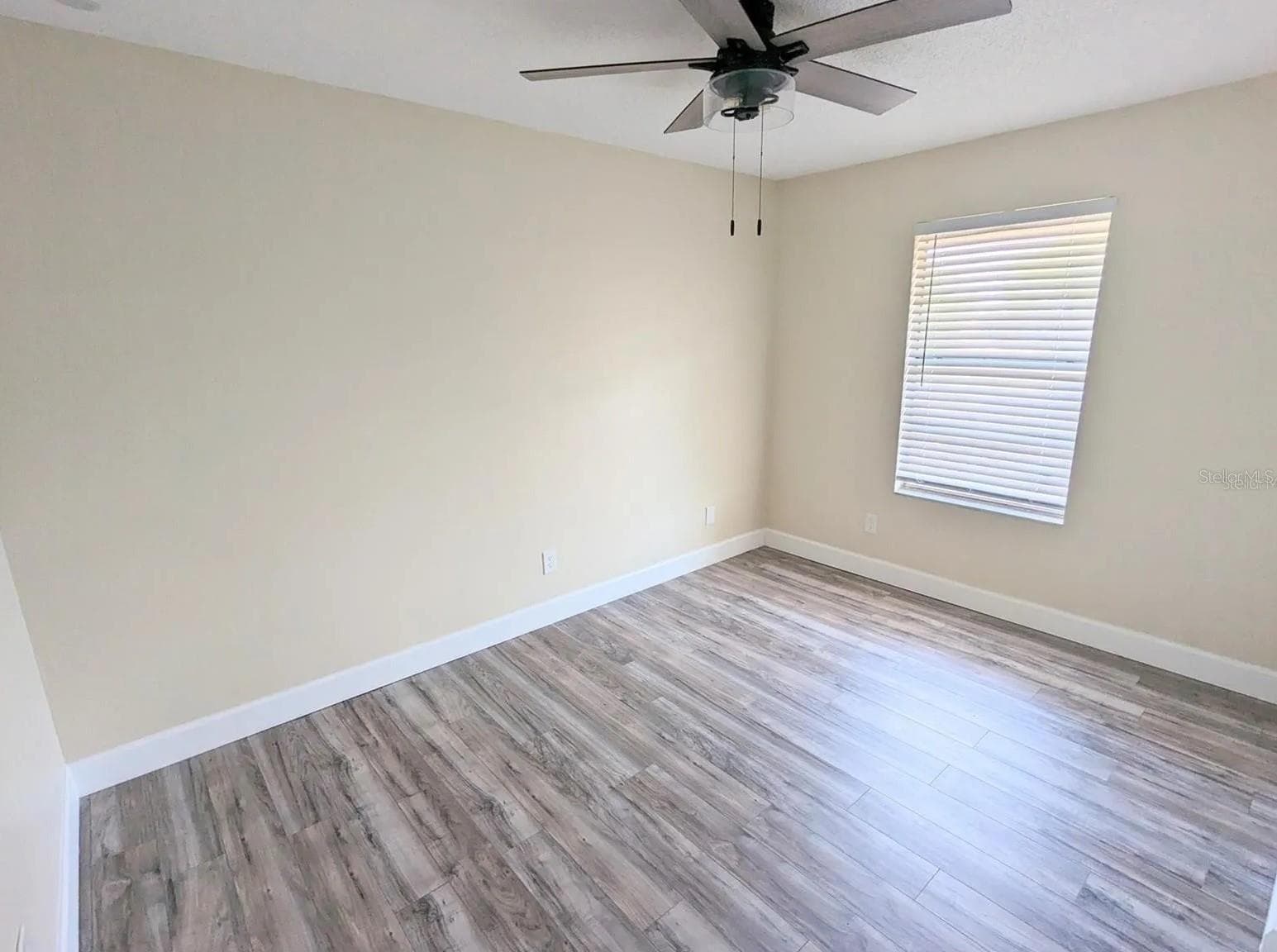 Townhouse at 3111 CREEKGLEN CT, BRANDON, photo 12 of 14