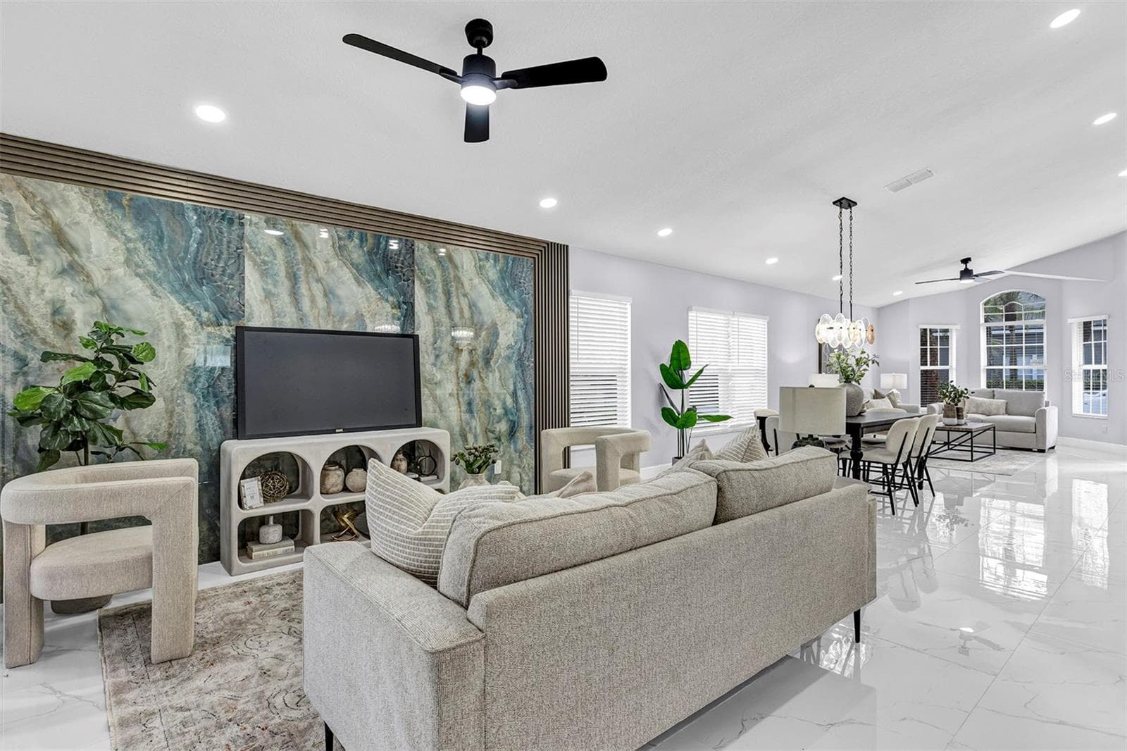 Single Family Residence at 13712 DEVLIN CT, ORLANDO, photo 4 of 43