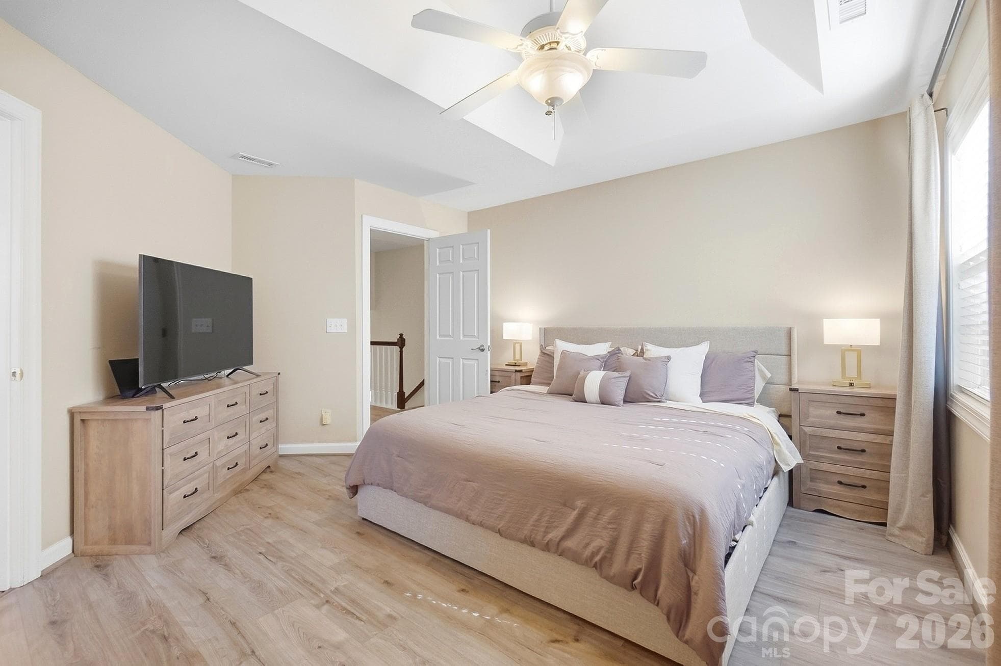 Single Family Residence at 14010 Wild Elm Road, Charlotte, photo 16 of 40