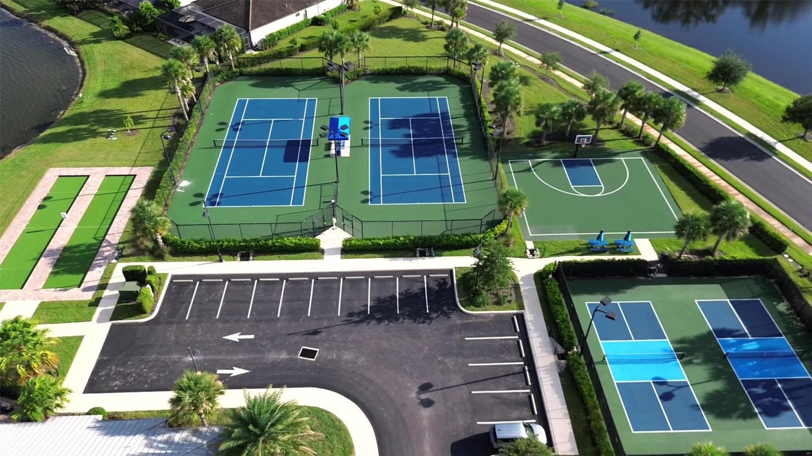 Polo Run tennis, pickleball and basketball courts - 17635 POLO TRL, BRADENTON