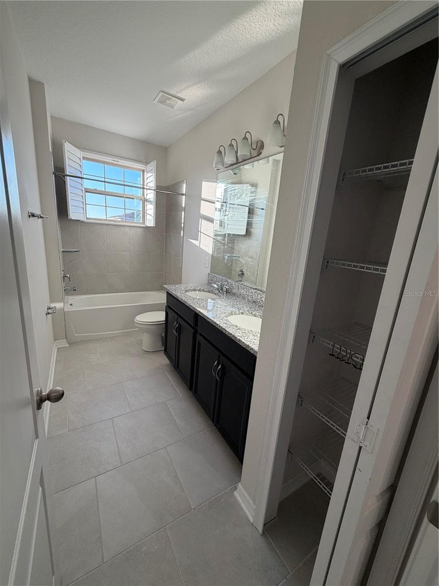 Single Family Residence at 13183 WOODFORD ST, ORLANDO, photo 19 of 37