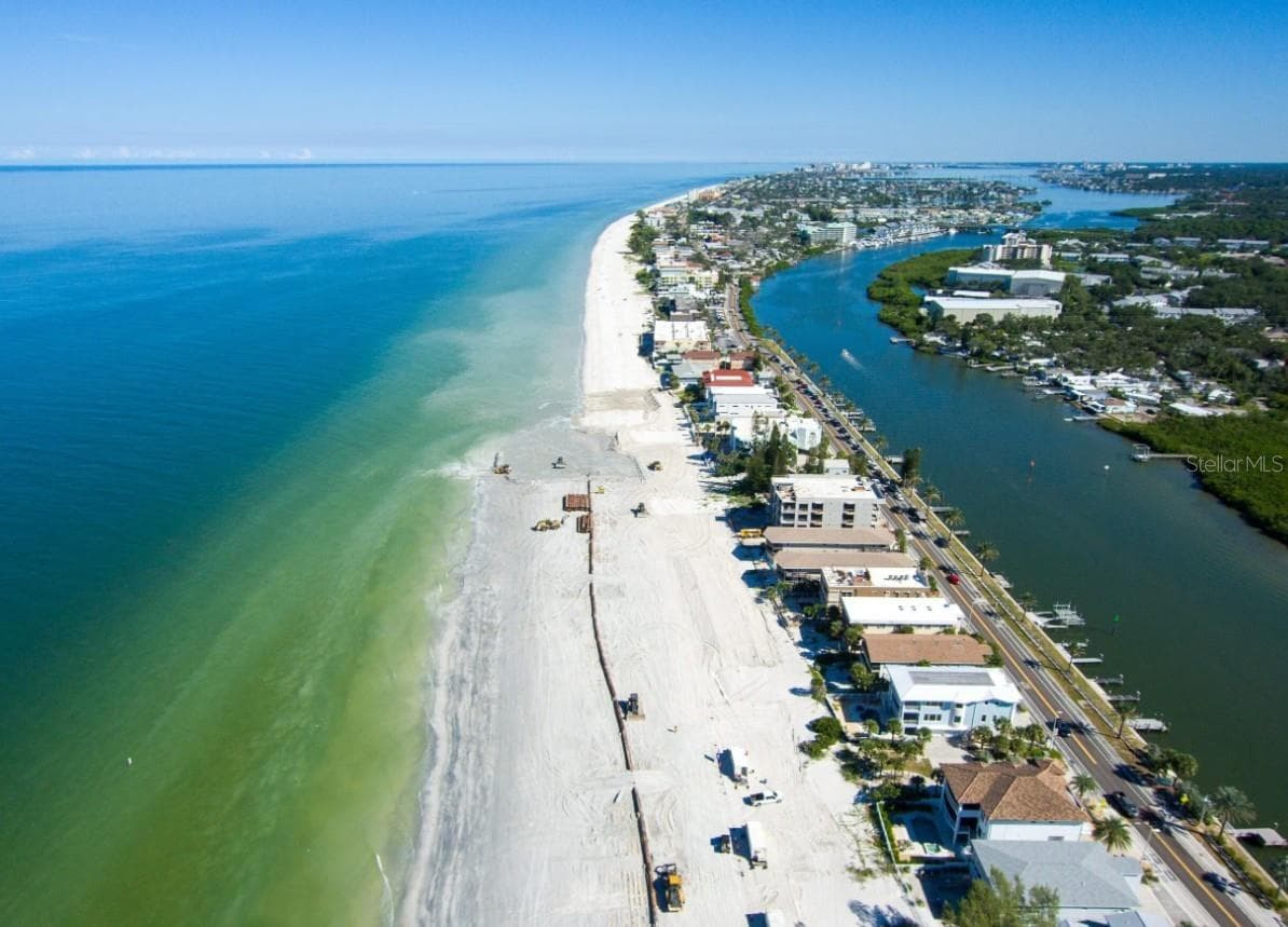 NEARBY: Indian Rocks Beach — Gulf beaches and spectacular Florida sunsets are just a short drive away. - 8514 93RD AVE, SEMINOLE