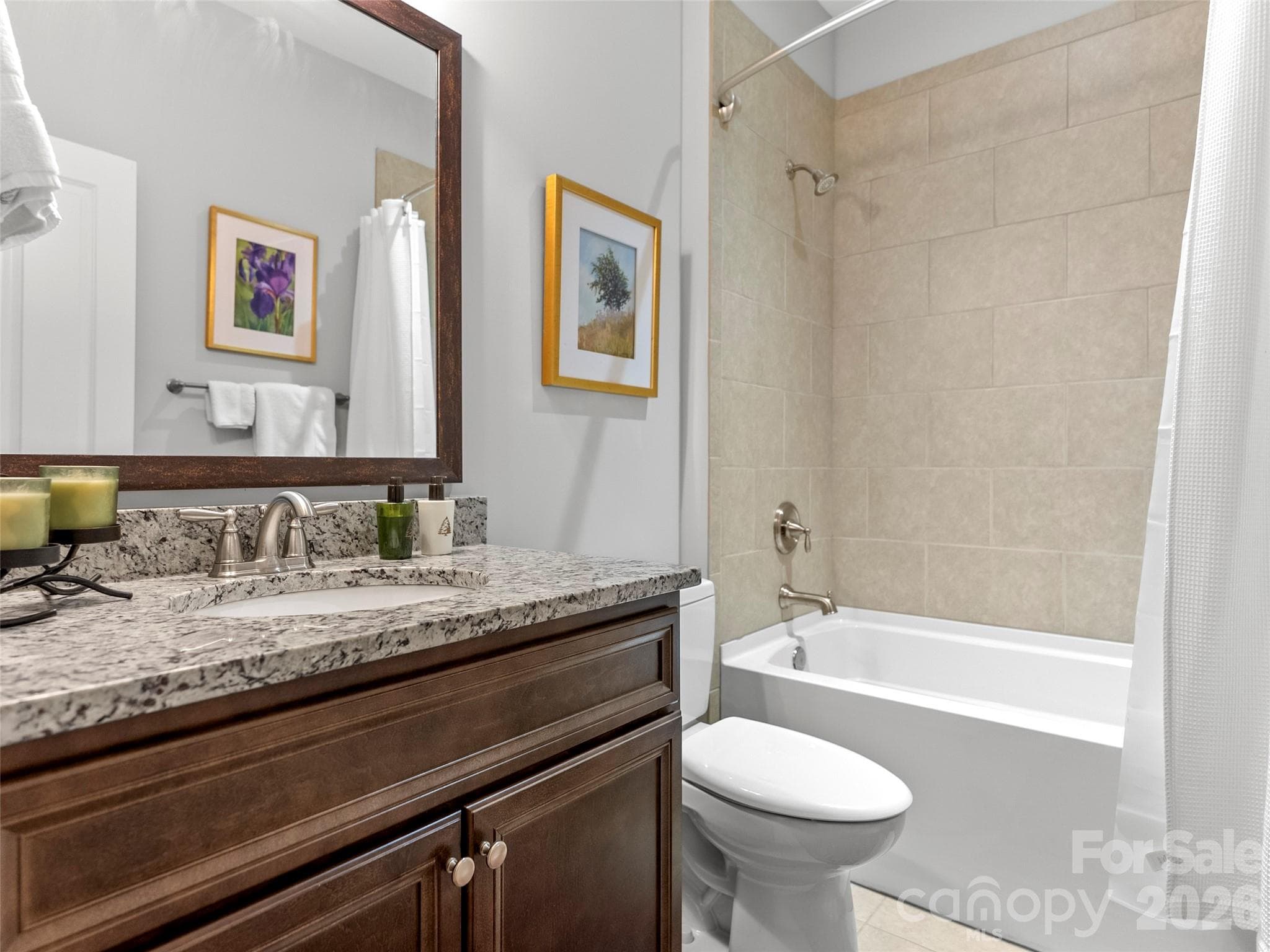 Single Family Residence at 151 Monarch Road, Hendersonville, photo 8 of 37