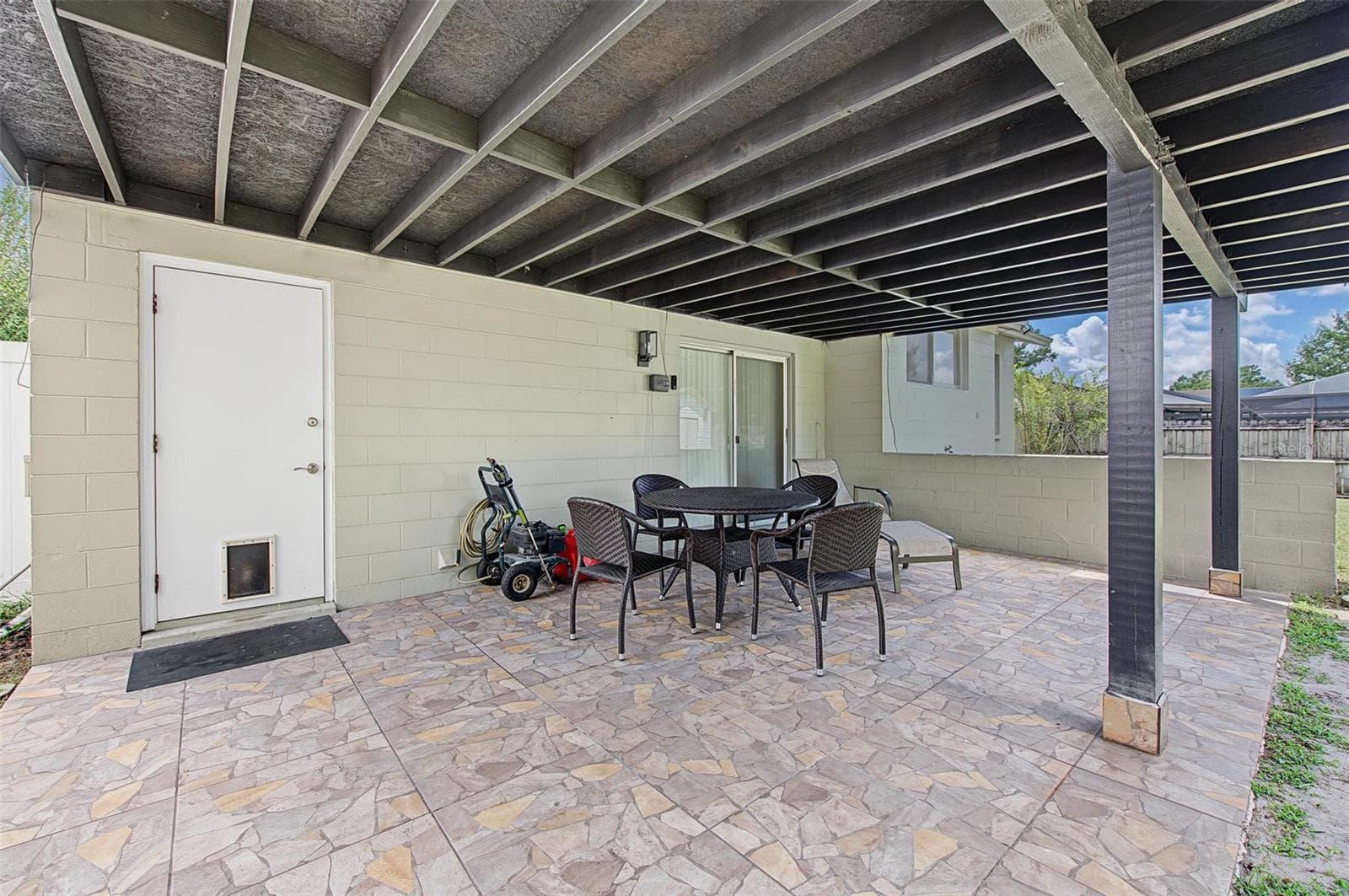Single Family Residence at 8239 VASSAR CIR, TAMPA, photo 29 of 35