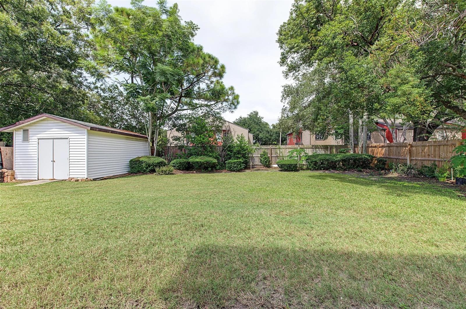 backyard - 8239 VASSAR CIR, TAMPA