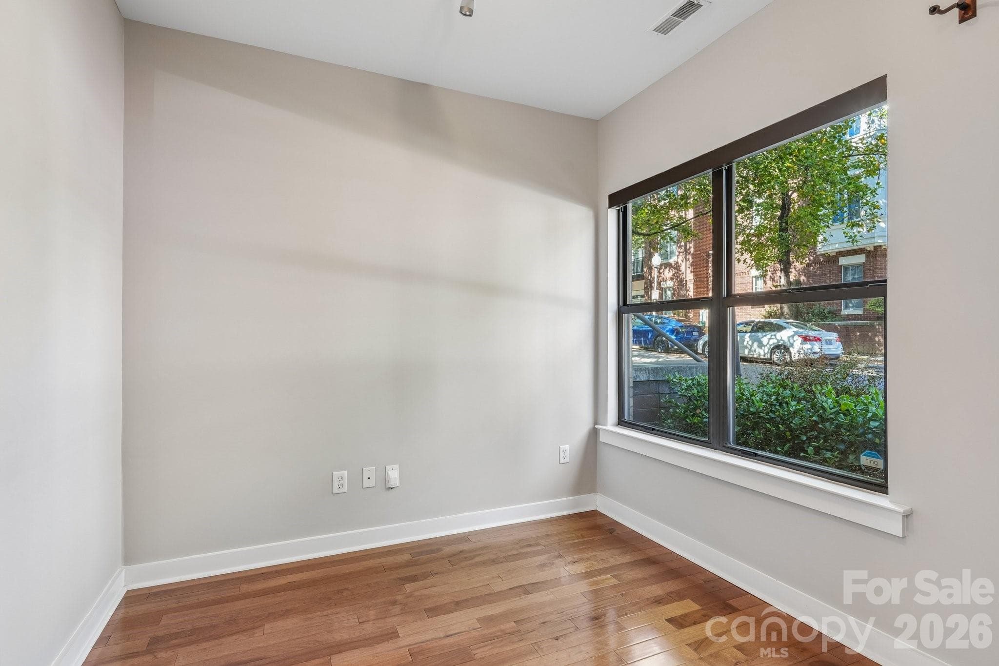 Condominium at 664 Garden District Drive, Charlotte, photo 12 of 47