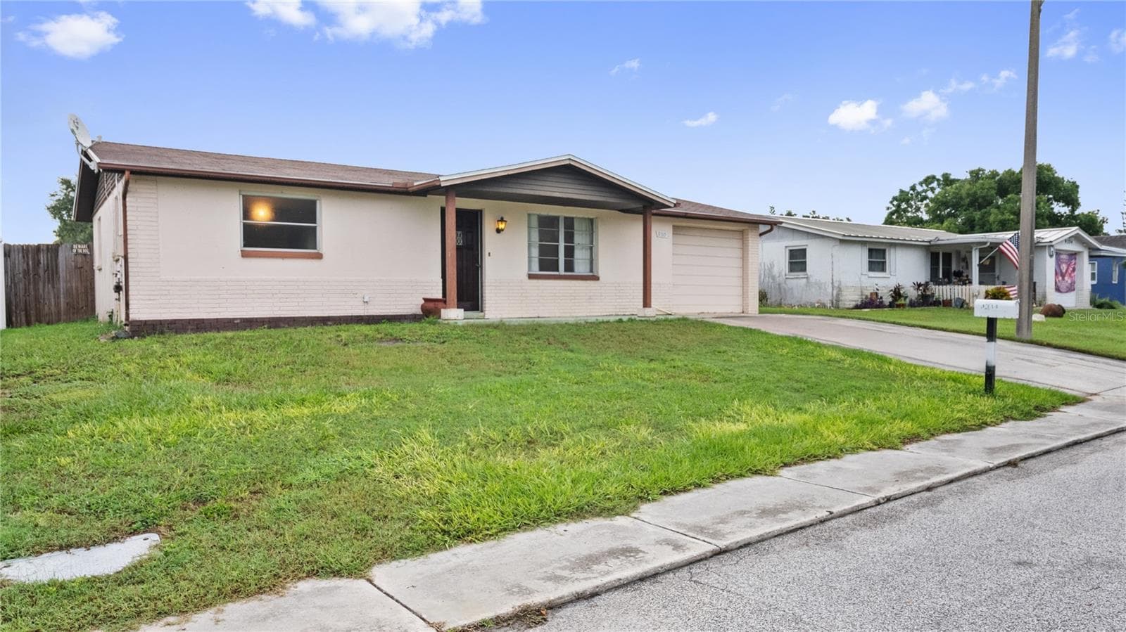Front SE - 9310 LIDO LN, PORT RICHEY