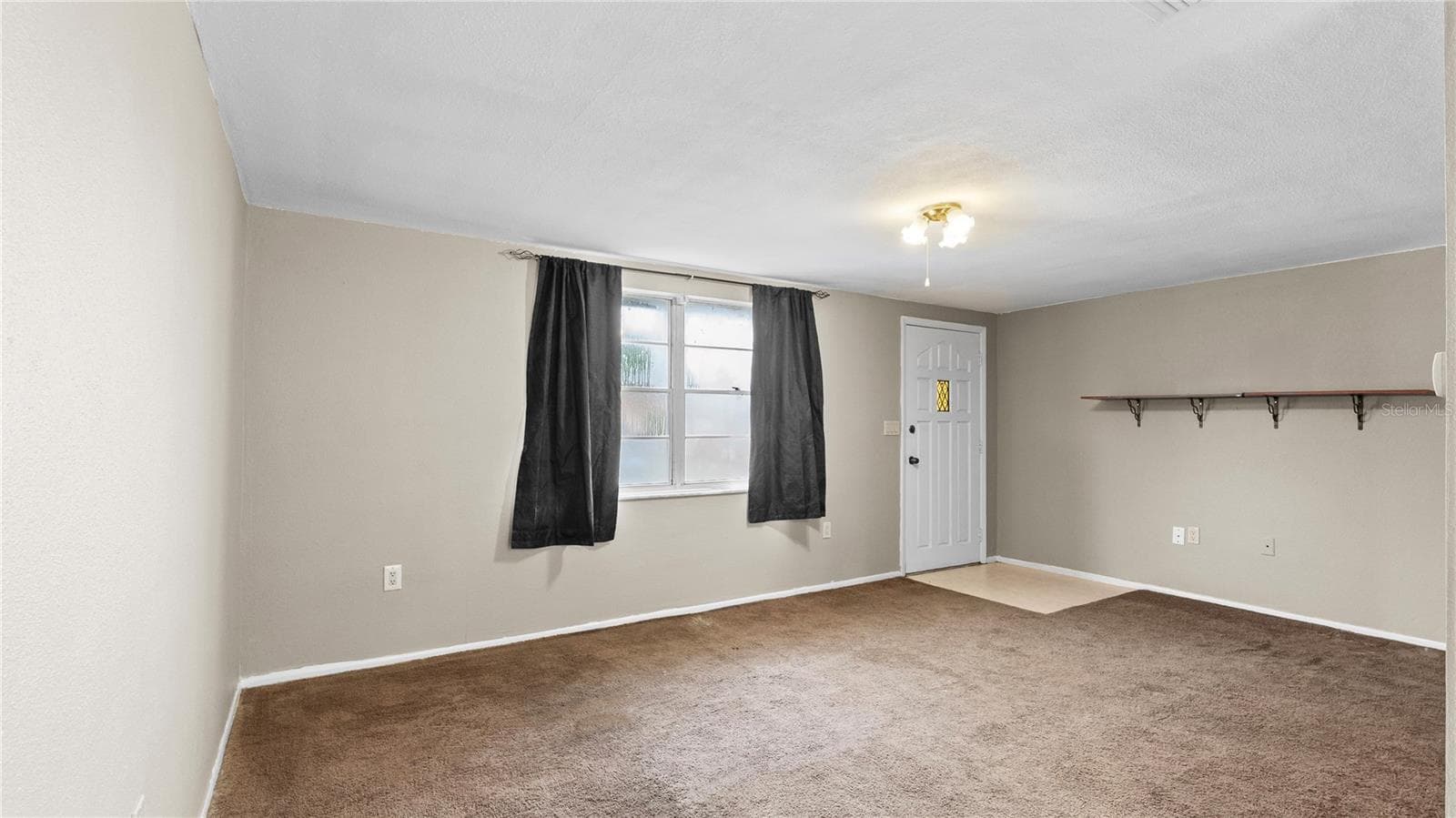 Living 4 - 9310 LIDO LN, PORT RICHEY