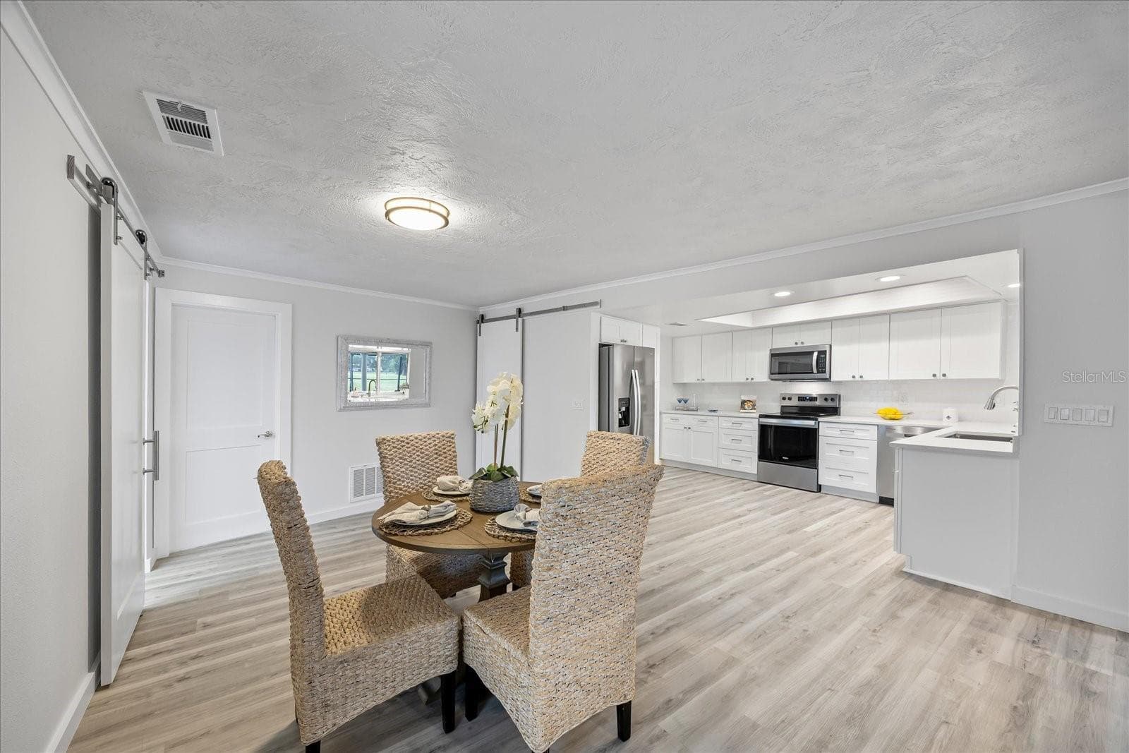 Single Family Residence at 2900 SANDPIPER PL, CLEARWATER, photo 13 of 51