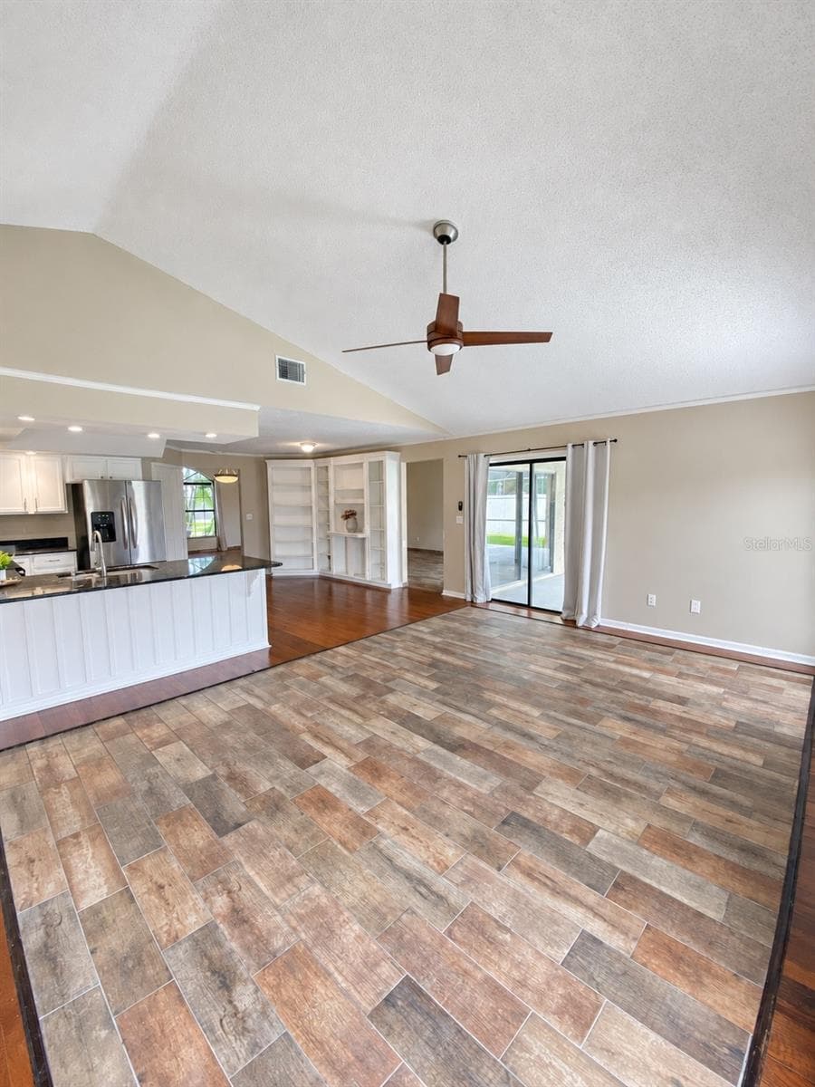 Single Family Residence at 1912 ELK SPRING DR, BRANDON, photo 19 of 44