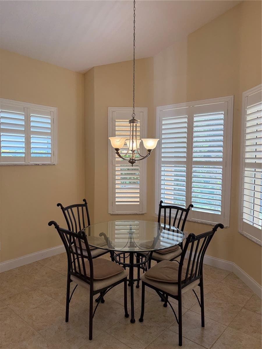 Kitchen nook - 10 LAKESIDE WAY N, PALM COAST