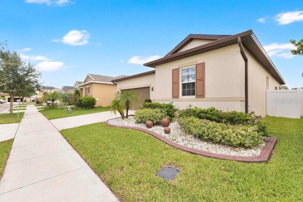 Single Family Residence at 914 FALLON HILLS DR, HAINES CITY, photo 2 of 36