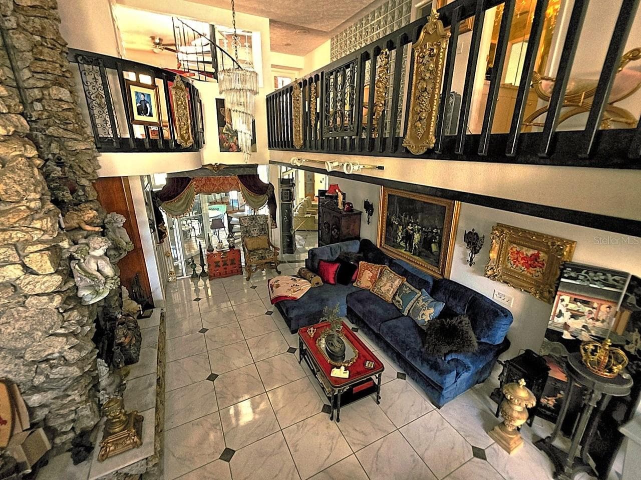 LIVING ROOM - 1778 SAMURAI PT #4, LUTZ