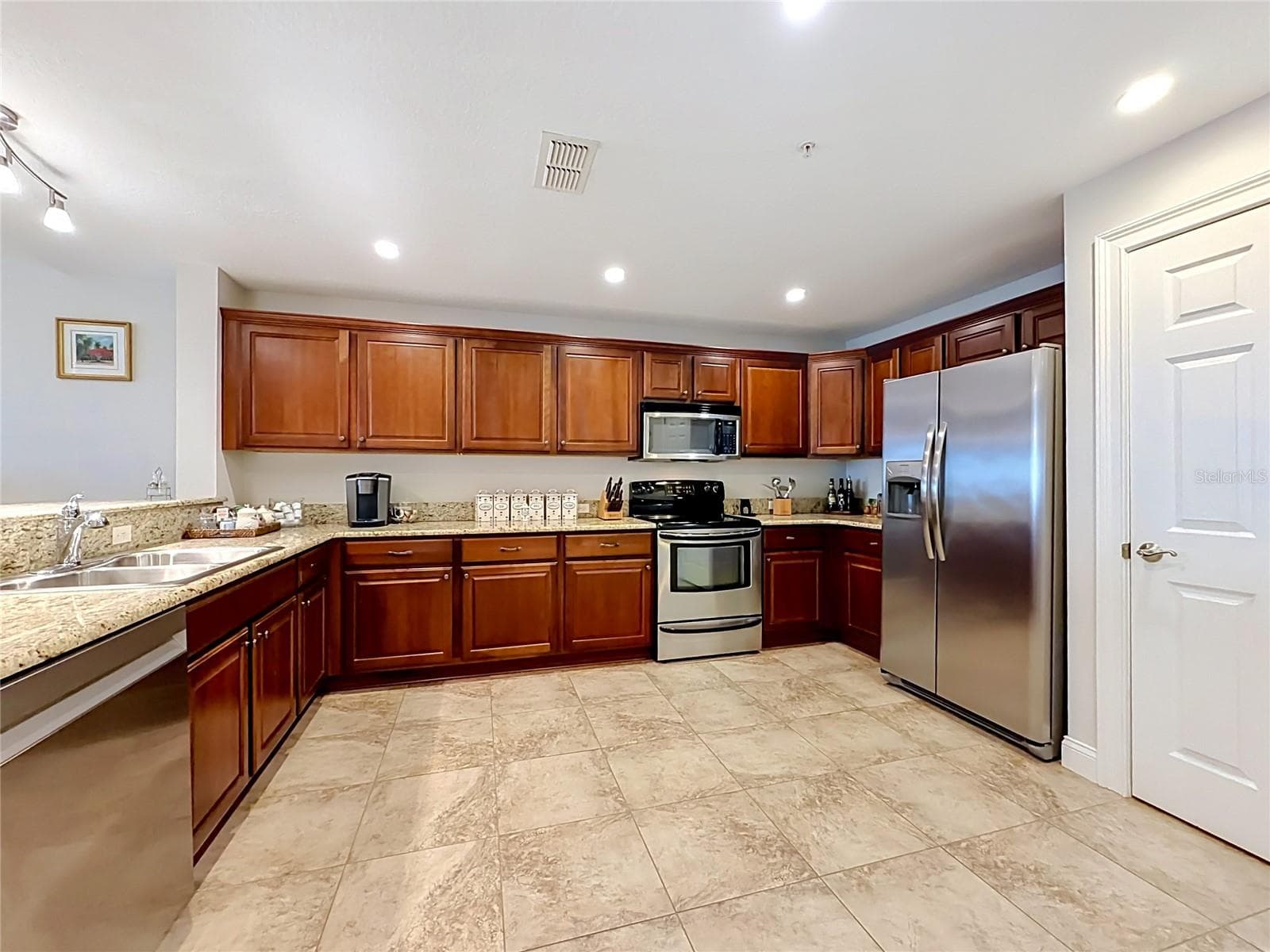 Kitchen area - 225 W SEMINOLE BLVD #413, SANFORD