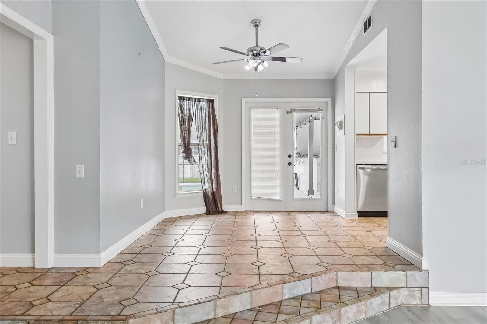 Single Family Residence at 117 HOMEWOOD DR, WINTER HAVEN, photo 12 of 54
