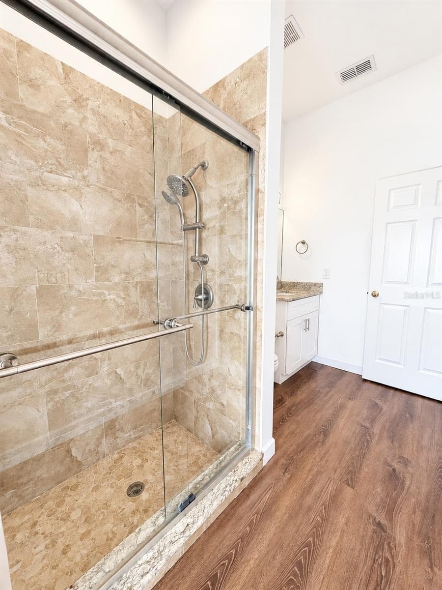 Bathroom /pool access - 2409 TREYMORE DR, ORLANDO