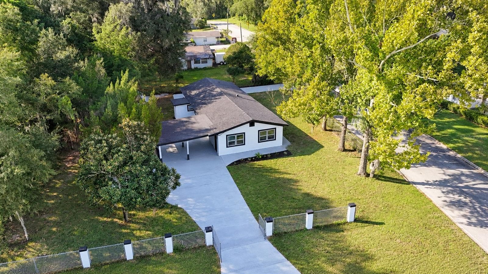 Front View from the Sky - 334 W BERESFORD RD, DELAND