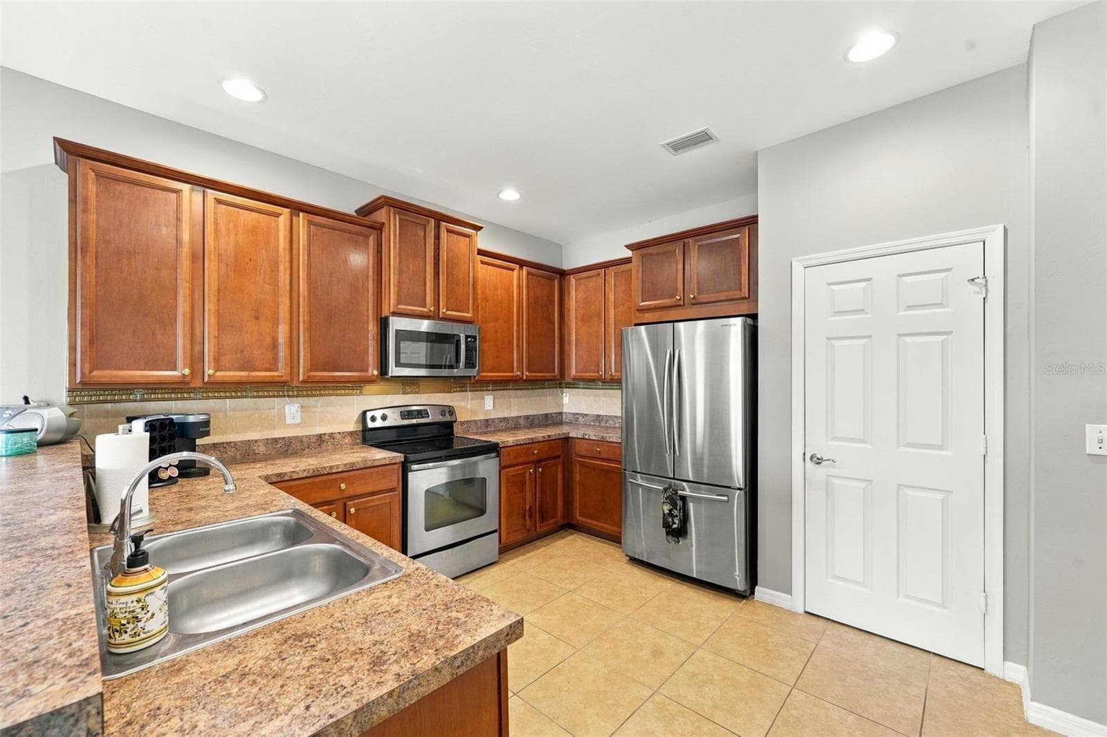 Single Family Residence at 8624 LAKE FRONT CT, PUNTA GORDA, photo 7 of 26