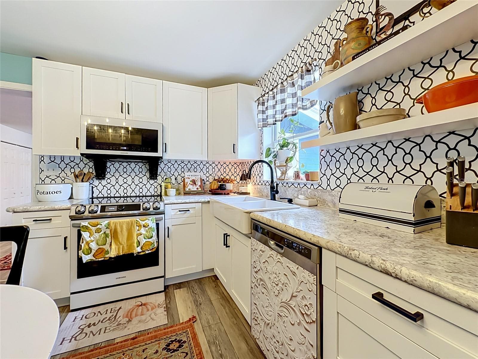 Kitchen - 560 LIVE OAK AVE, KEYSTONE HEIGHTS