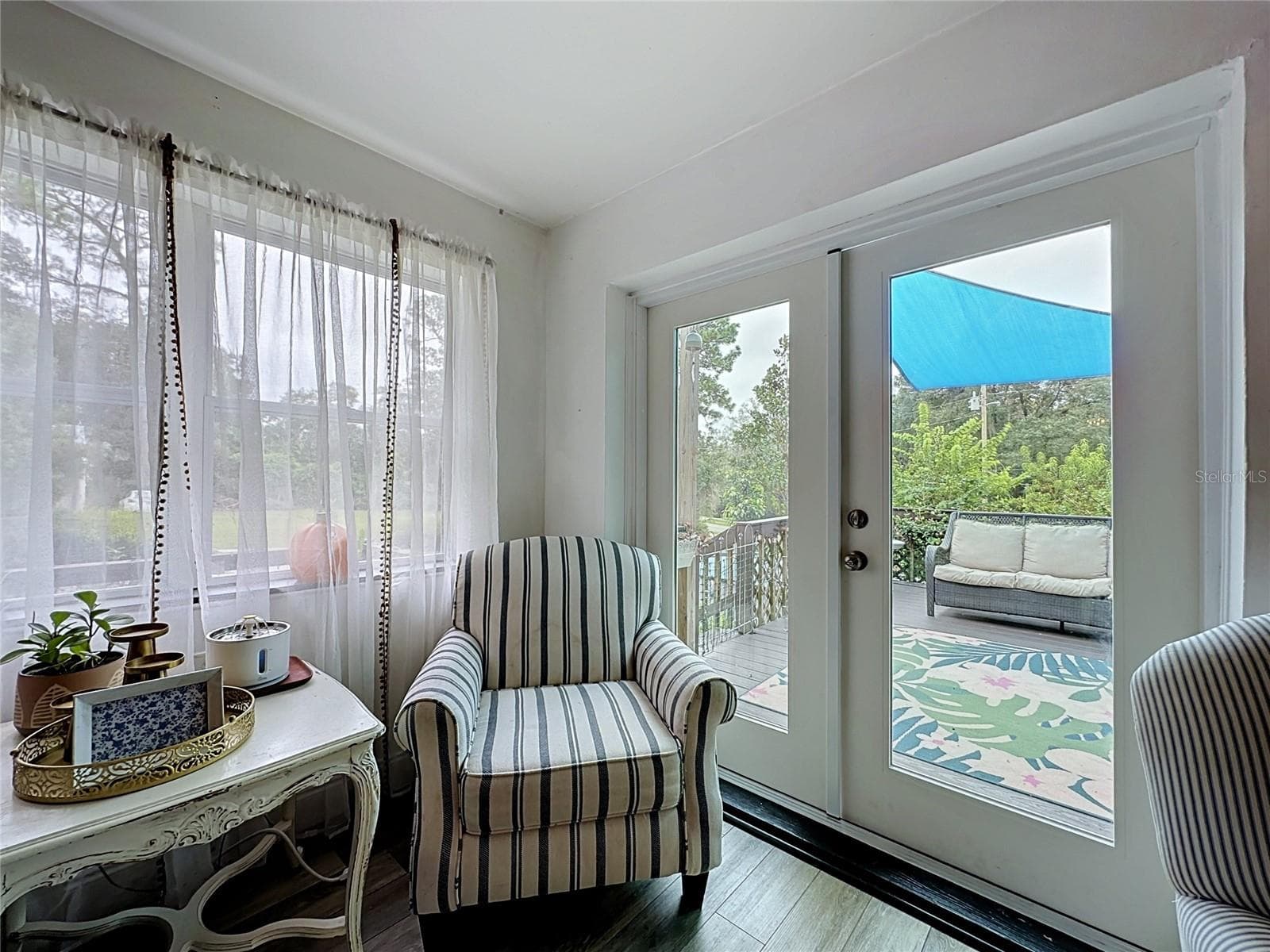 Entry to side porch/deck - 560 LIVE OAK AVE, KEYSTONE HEIGHTS
