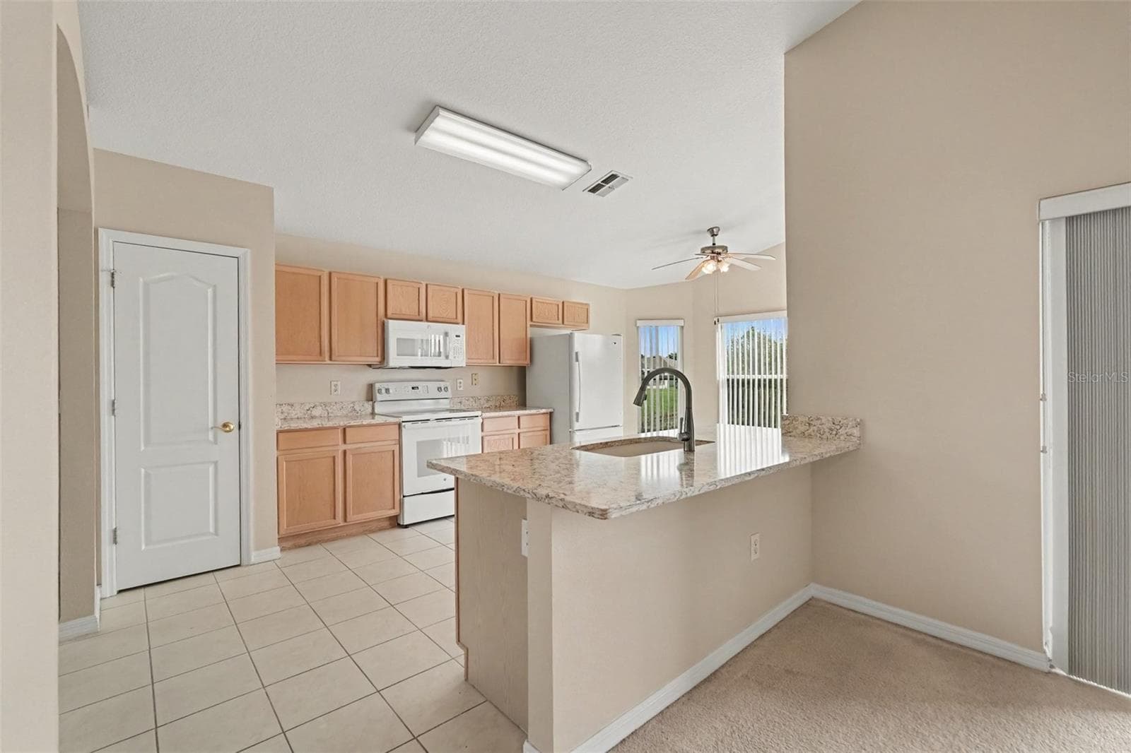 Single Family Residence at 29548 WAGGLE DR, SAN ANTONIO, photo 12 of 34