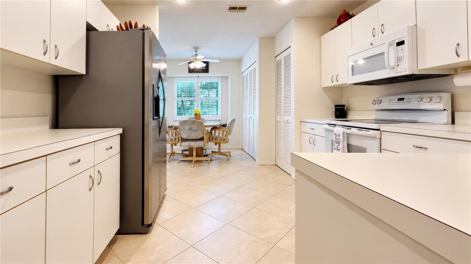 Condominium at 2203 MAYFIELD OAKS PL, SUN CITY CENTER, photo 14 of 56