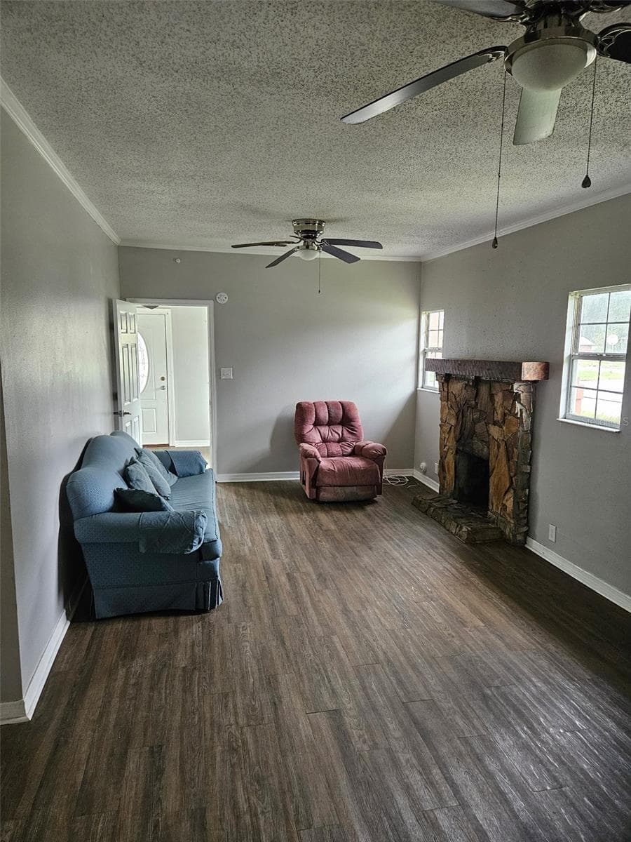 Single Family Residence at 220 DIXIE HWY, AUBURNDALE, photo 6 of 14