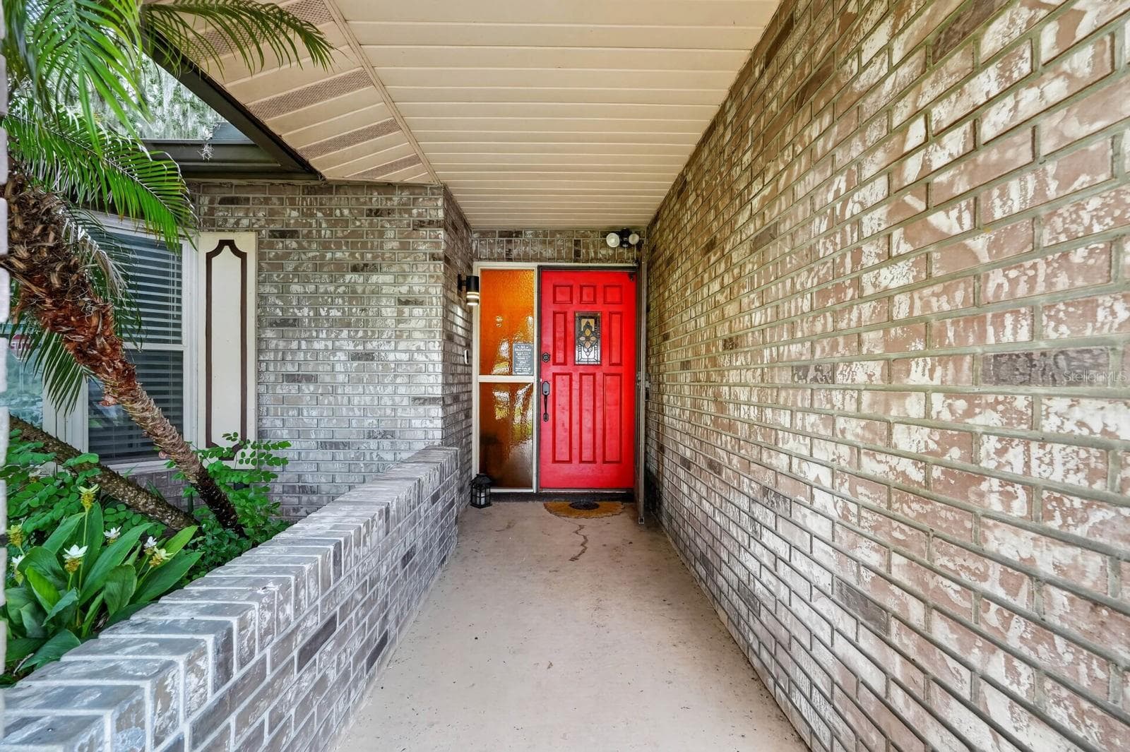 Covered Front Entry - 319 QUAKER RIDGE DR, DAYTONA BEACH