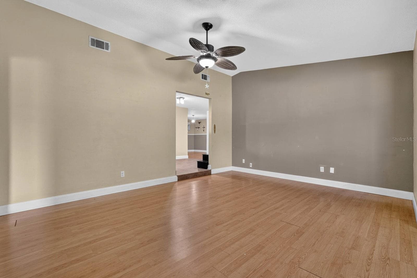Front Living Room - 319 QUAKER RIDGE DR, DAYTONA BEACH