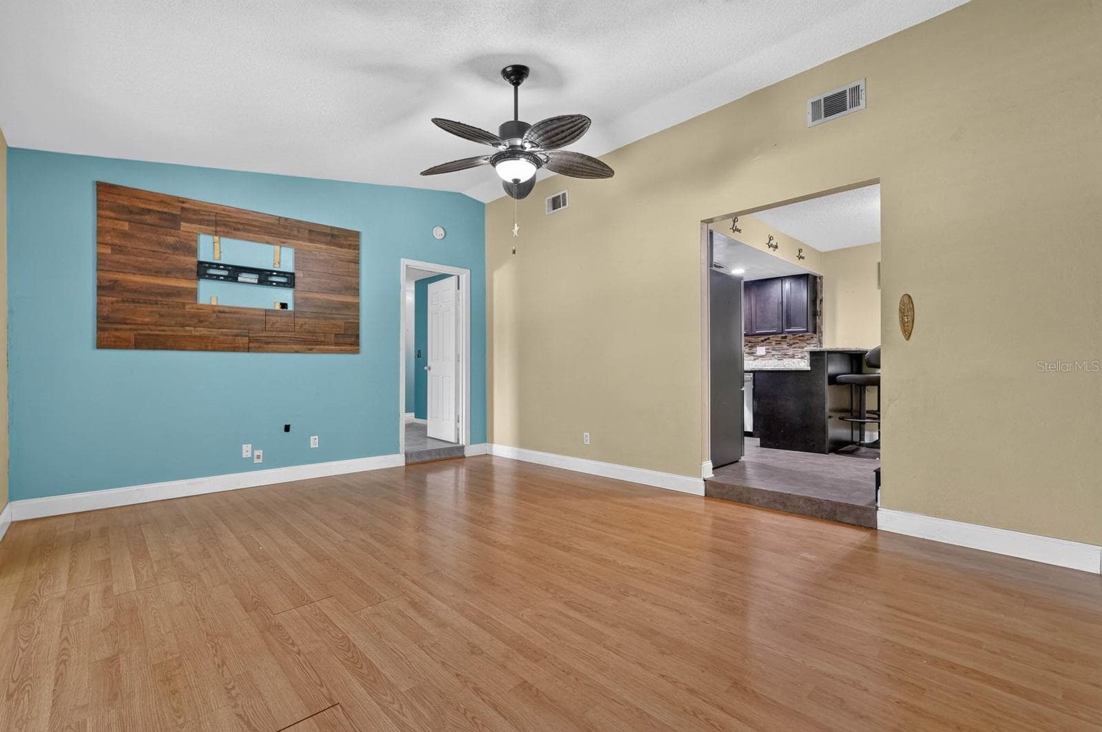Dining Area - Alternate View - 319 QUAKER RIDGE DR, DAYTONA BEACH