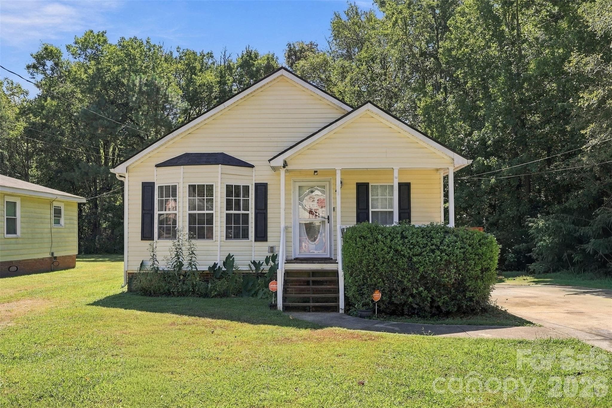 455 Castlewood Circle