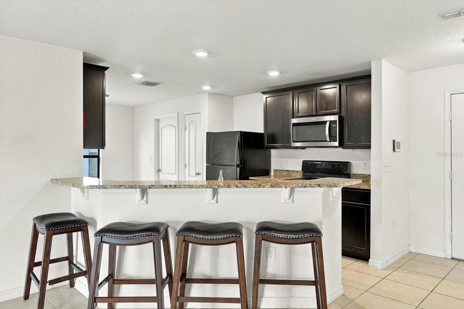 Single Family Residence at 810 CHATHAM WALK DR, RUSKIN, photo 3 of 45