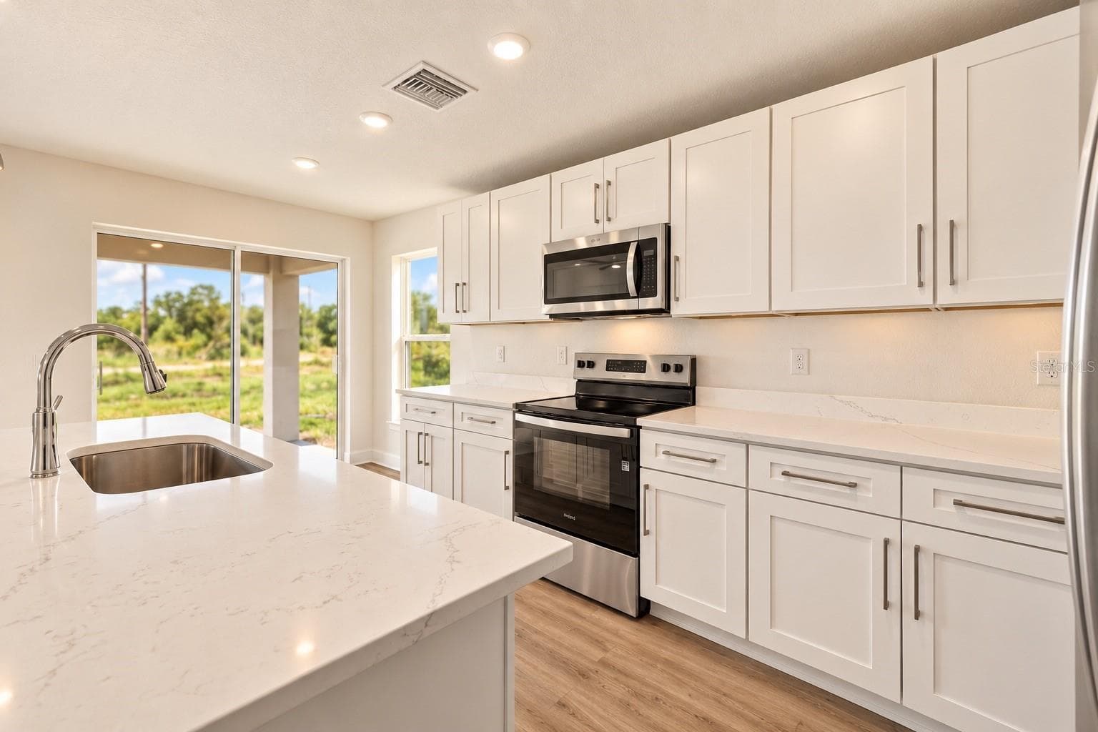 Kitchen - 13041 SCISSORBILL AVE, WEEKI WACHEE