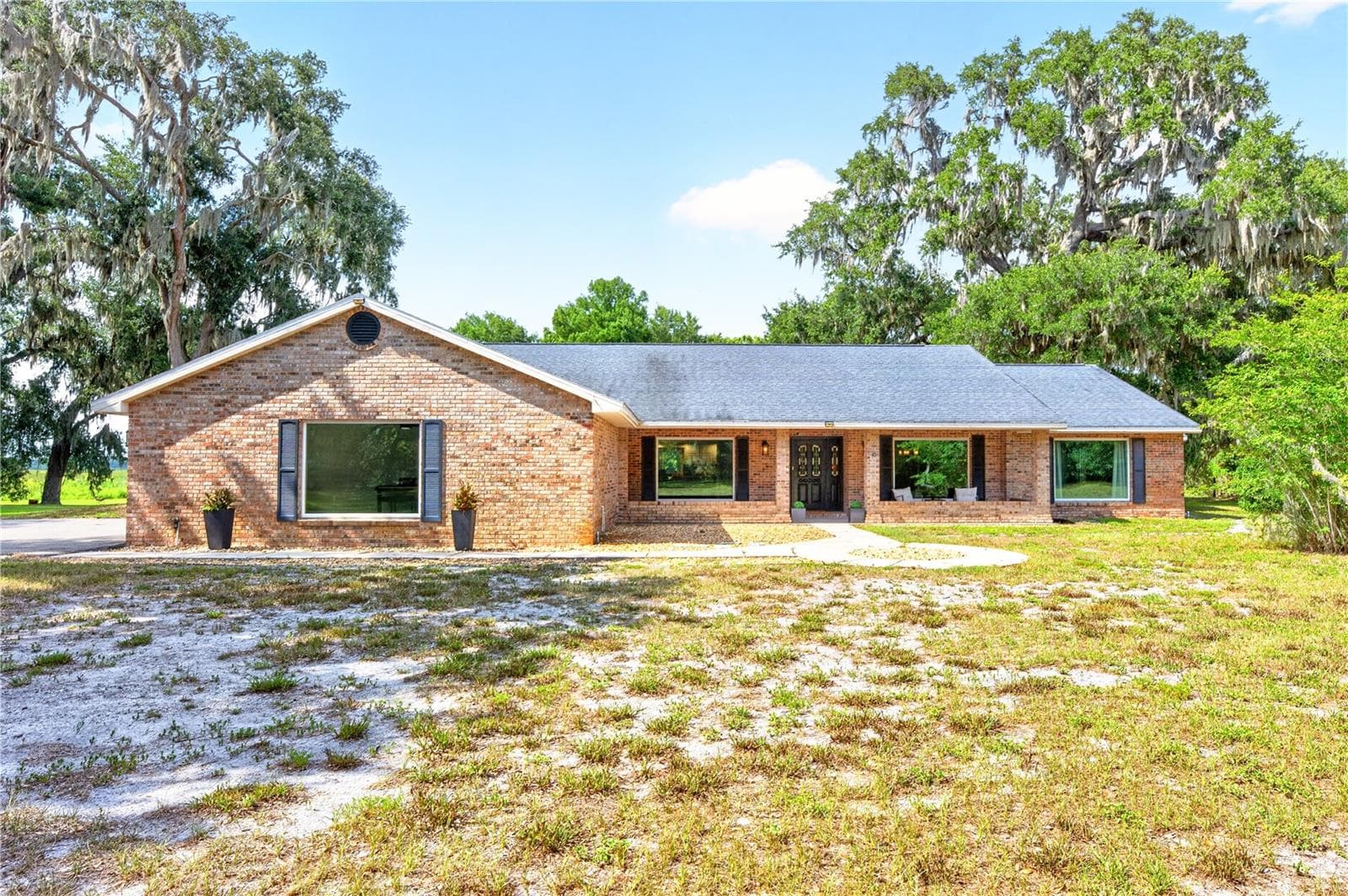 **WELCOME HOME** - 1600 E 10TH ST, ST CLOUD