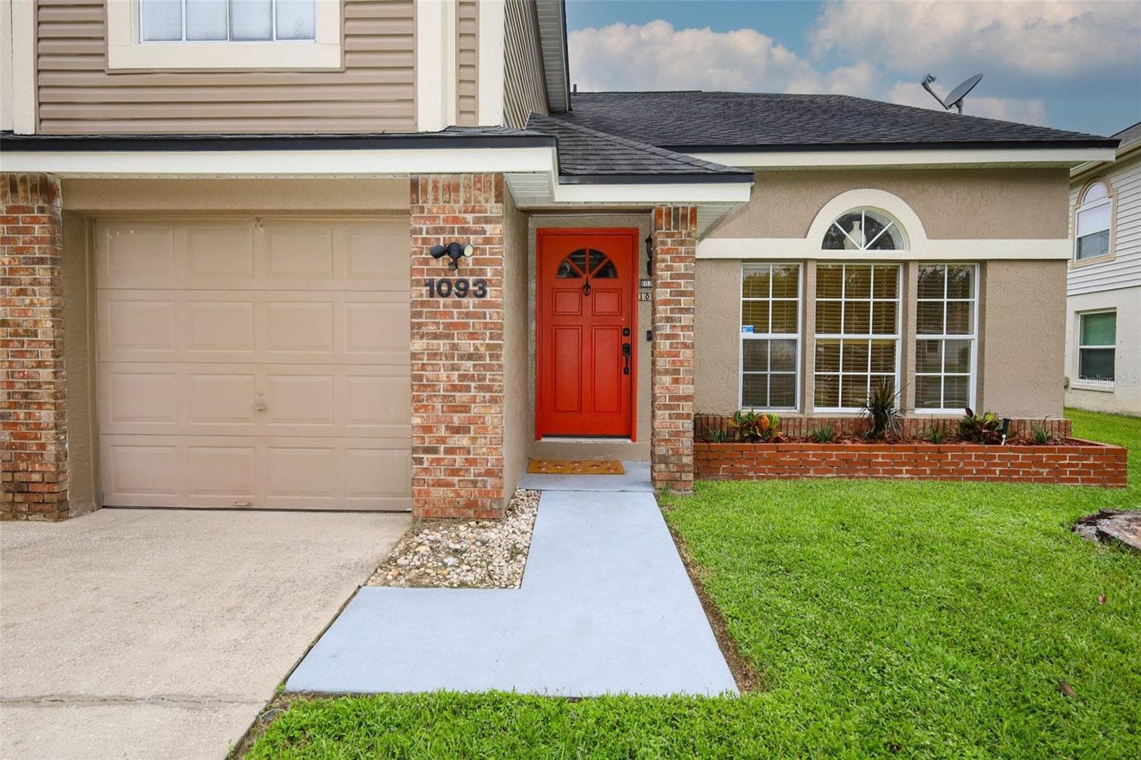 Single Family Residence at 1093 KELLY CREEK CIR, OVIEDO, photo 3 of 66