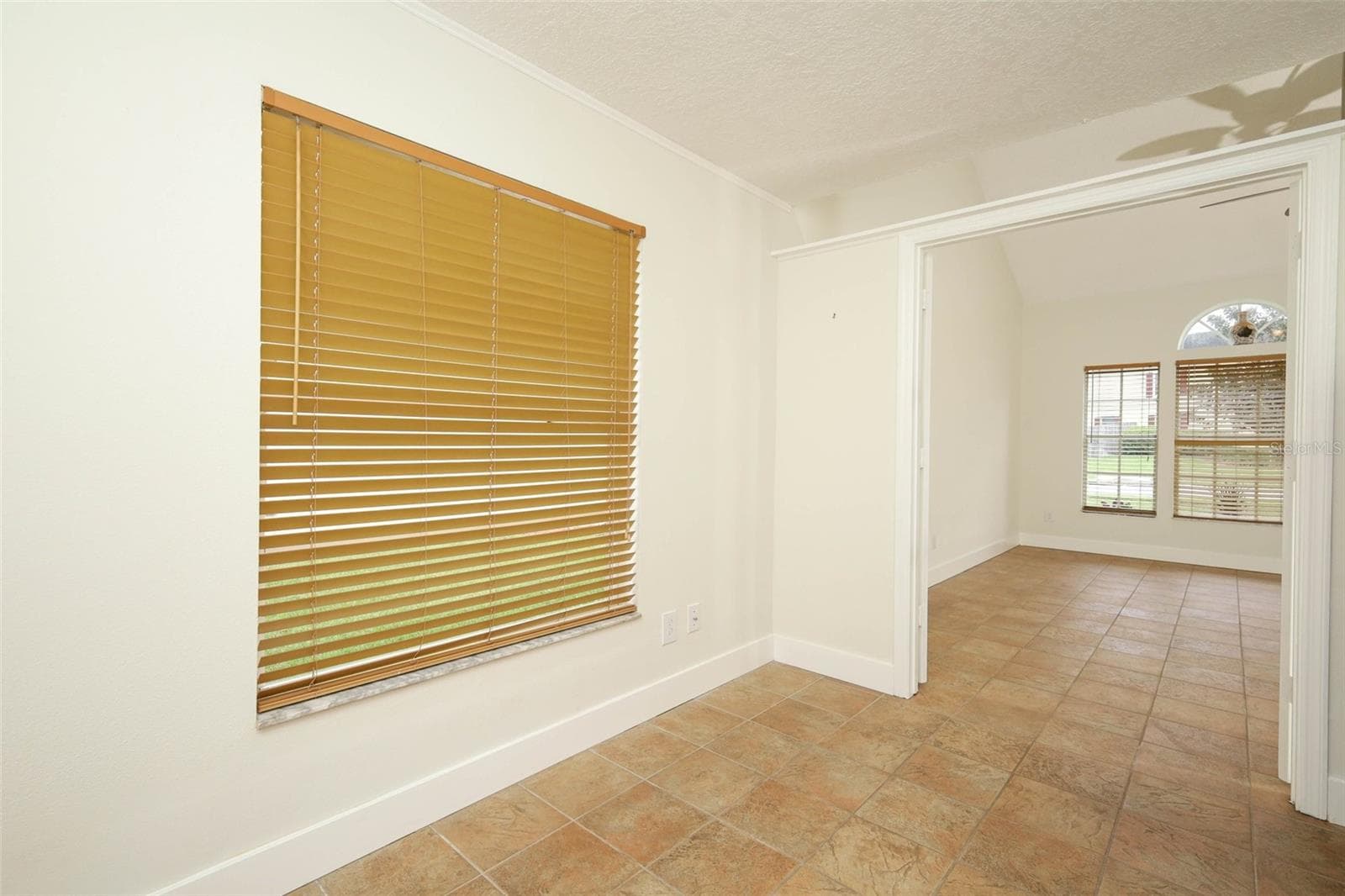 Single Family Residence at 1093 KELLY CREEK CIR, OVIEDO, photo 8 of 66