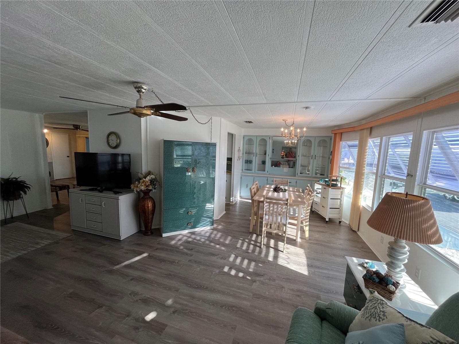 Manufactured Home at 984 JOLANDA CIR, VENICE, photo 20 of 42