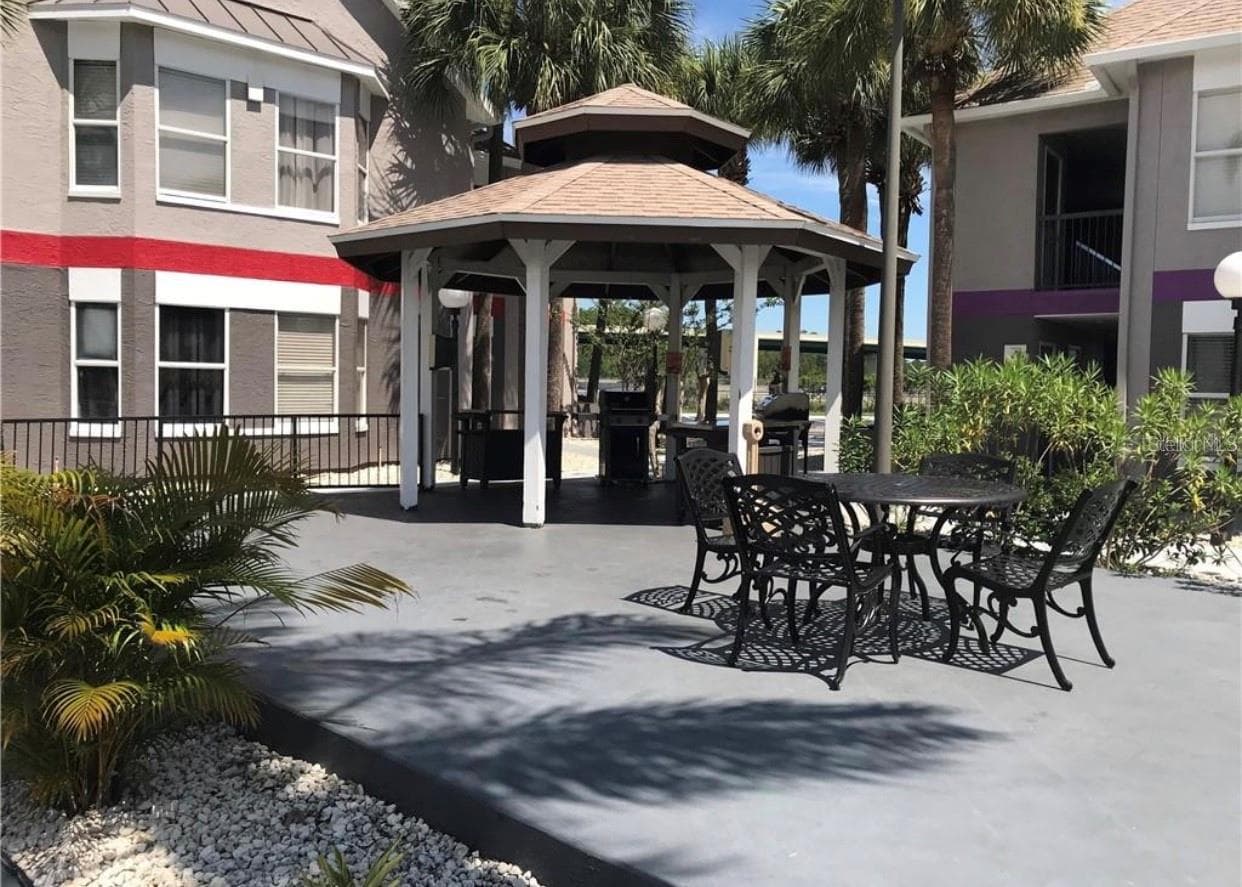 Condo - Hotel at 3100 PARKWAY BLVD #220, KISSIMMEE, photo 14 of 15