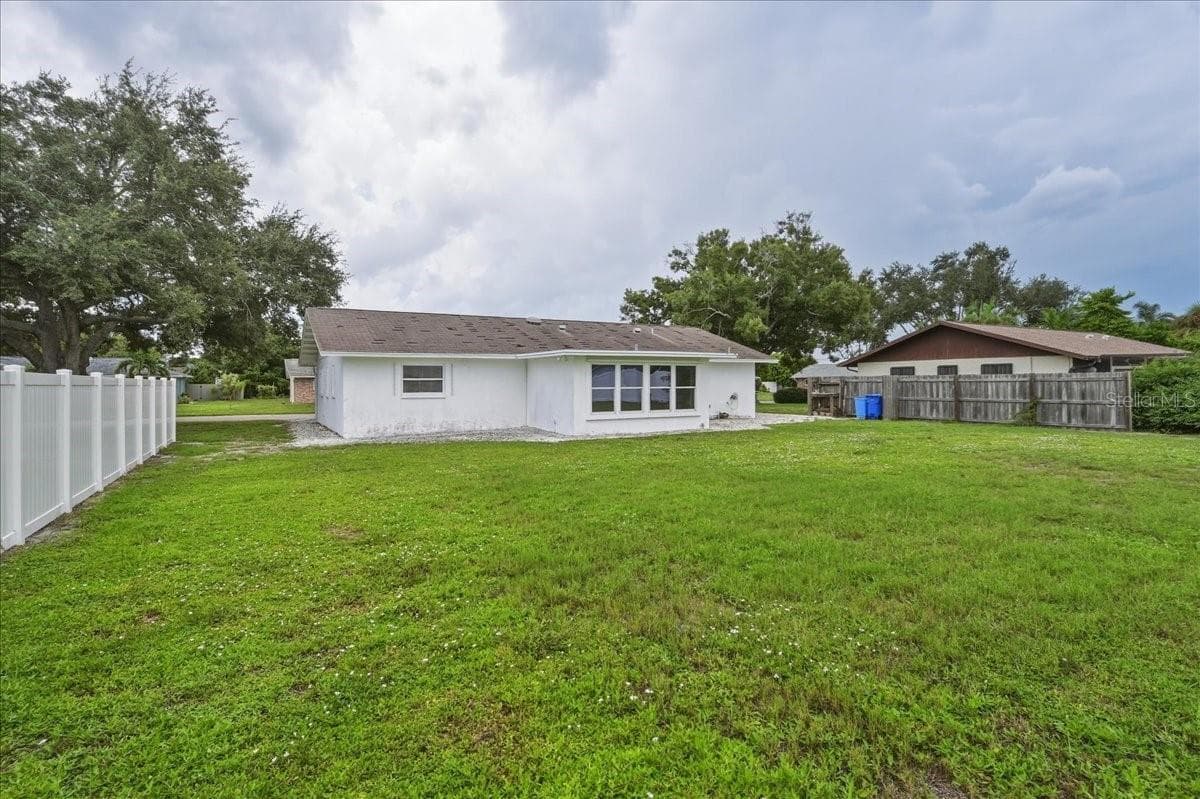 Large Backyard - 7312 17TH AVE W, BRADENTON