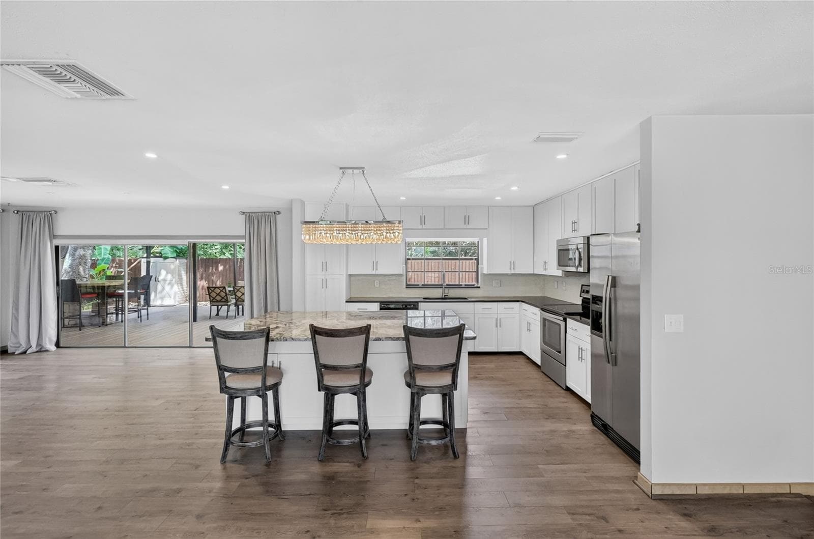 Alternative view of the Kitchen. - 3011 LAKE ELLEN DR, TAMPA