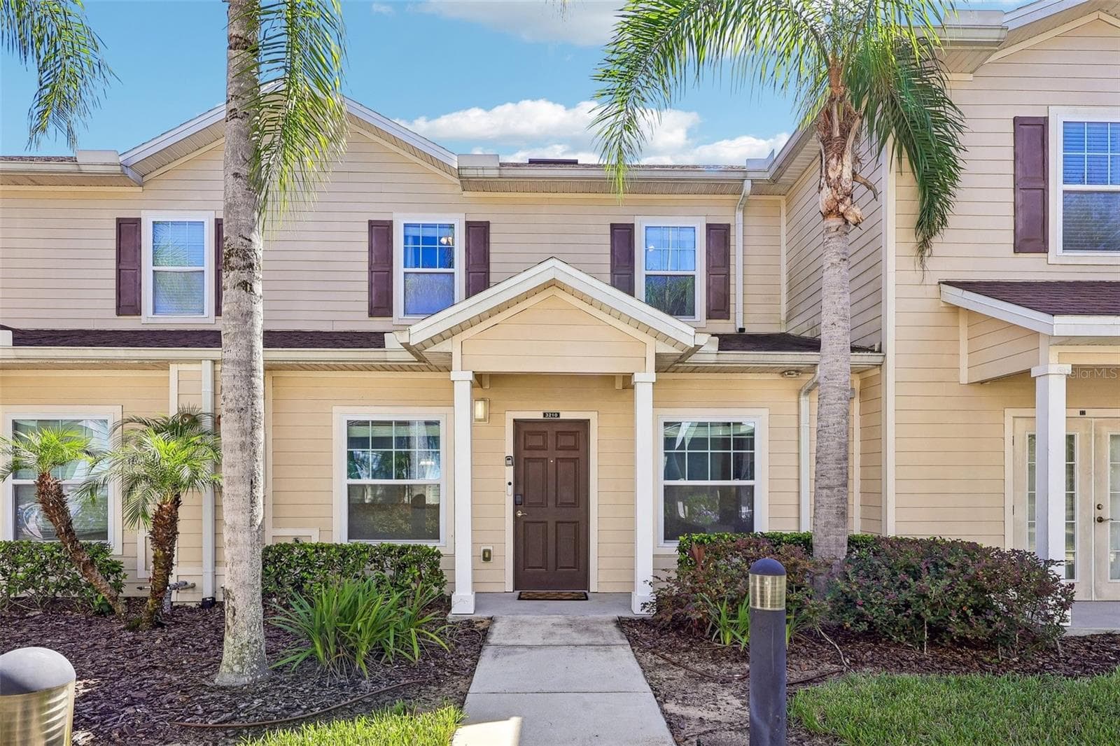 3210 GOLD LN