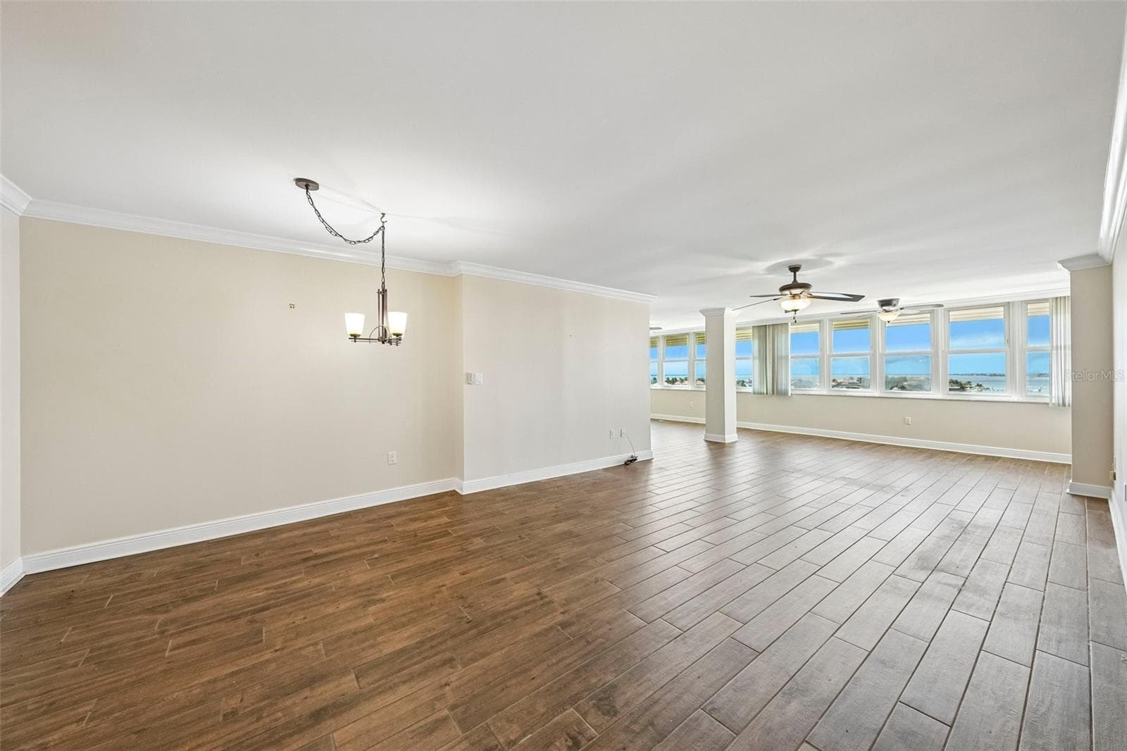 Condominium at 5108 BRITTANY DR S #805, ST PETERSBURG, photo 5 of 28