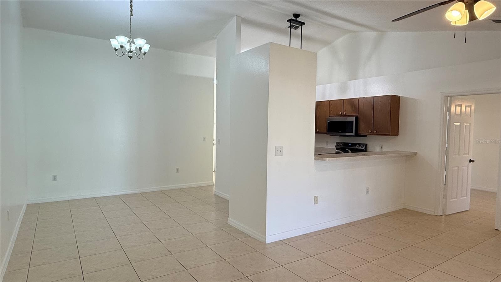 Townhouse at 1175 JADE EAST LN, KISSIMMEE, photo 8 of 37