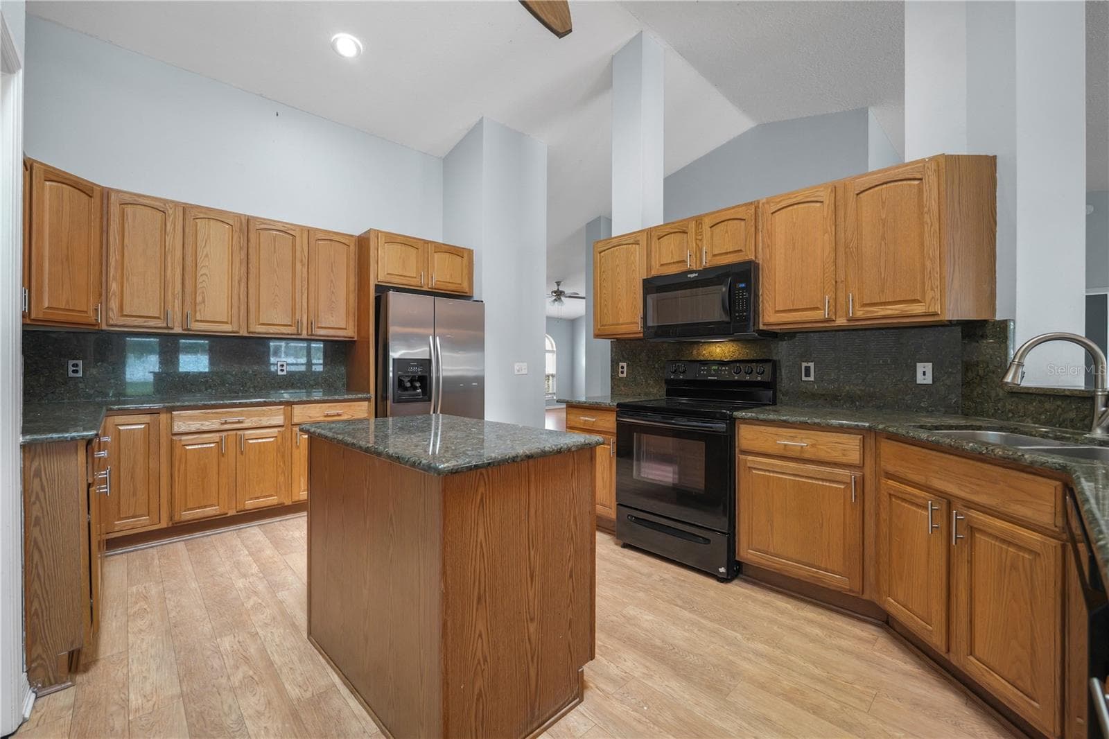 Single Family Residence at 3809 HANOVER HILL DR, VALRICO, photo 12 of 44