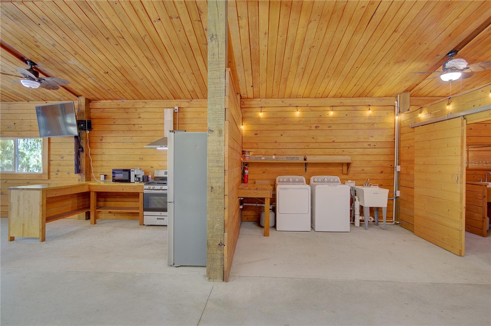Manufactured Home at 420 SMITH RD, OSTEEN, photo 24 of 77