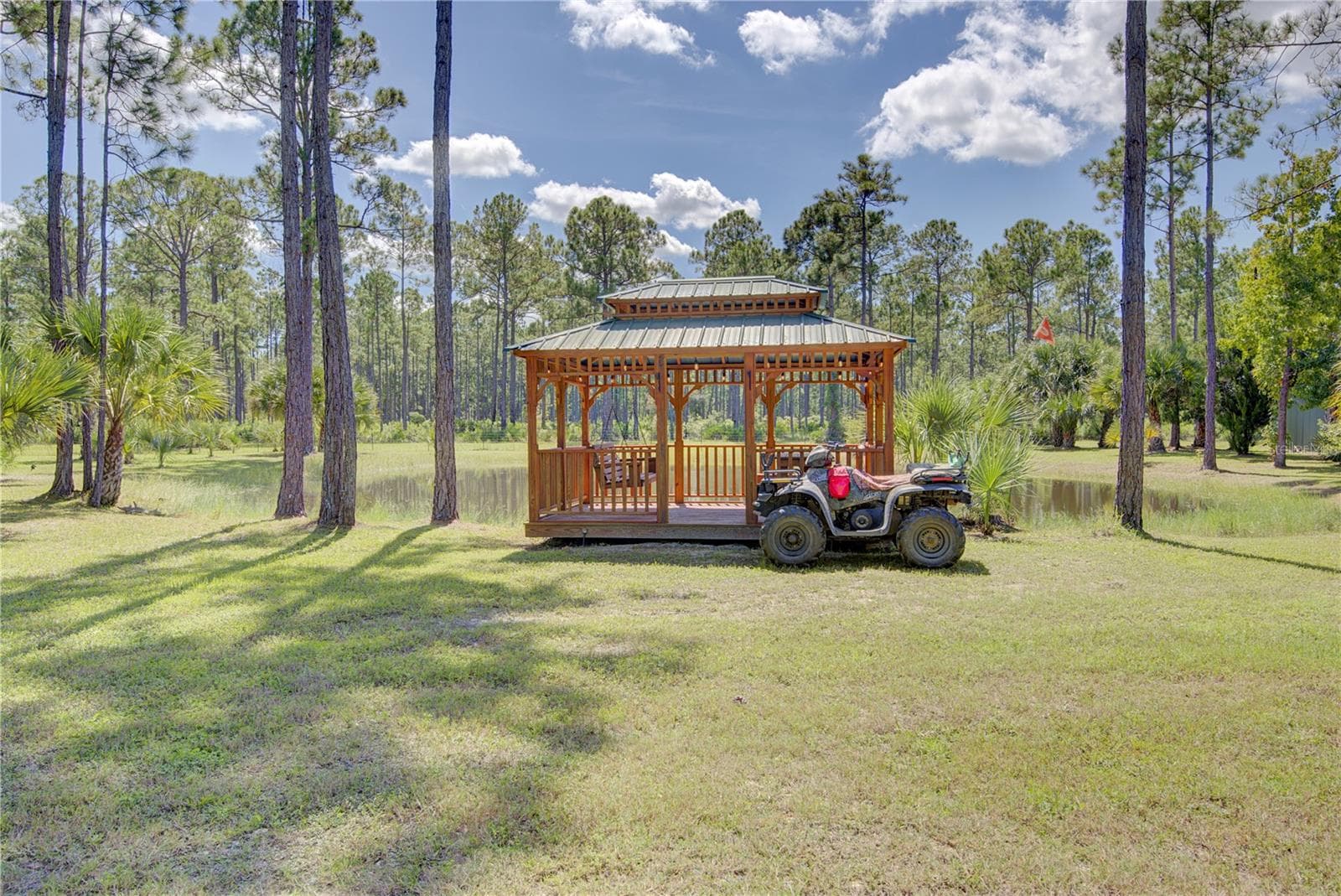 Gazebo - 420 SMITH RD, OSTEEN